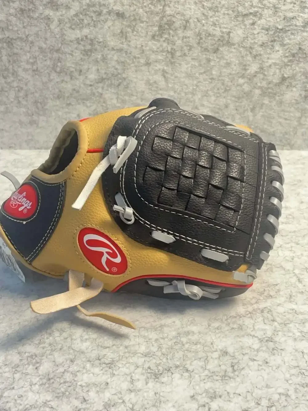 Rawlings Players Series WPL10CB 10-inch Baseball Glove
